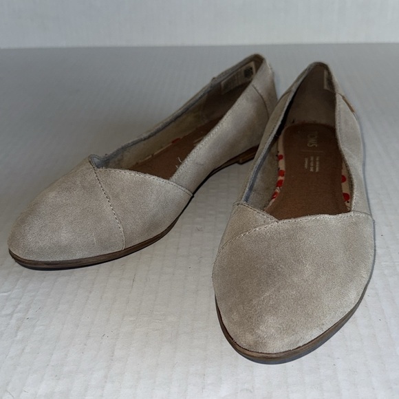 Toms Julie Light Taupe Almond Toe Suede Flats - Picture 2 of 11